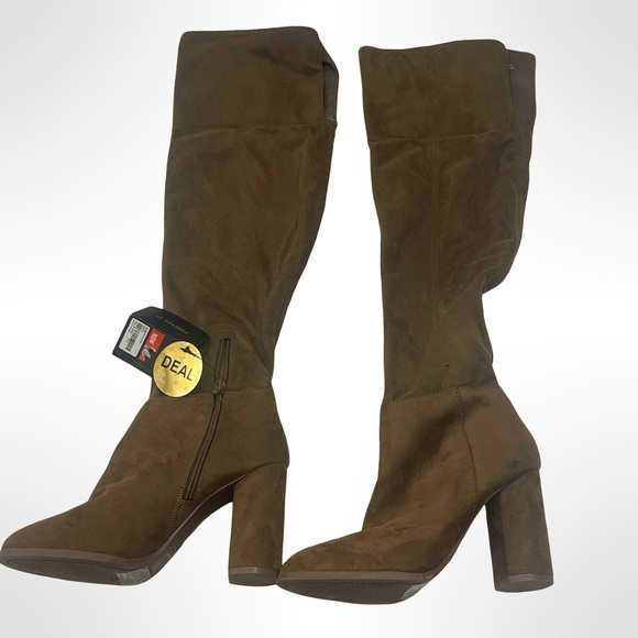 Forever 21 Shoes - Brown Knee-High Women's Boots size 7.5 NWT